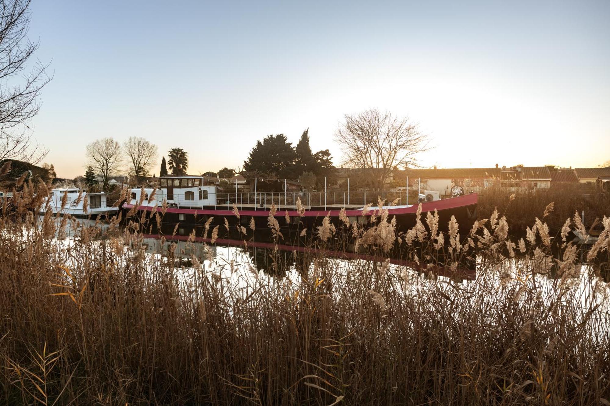 Les Jardins Du Canal Piscine Chauffee Aigues-Mortes Kültér fotó