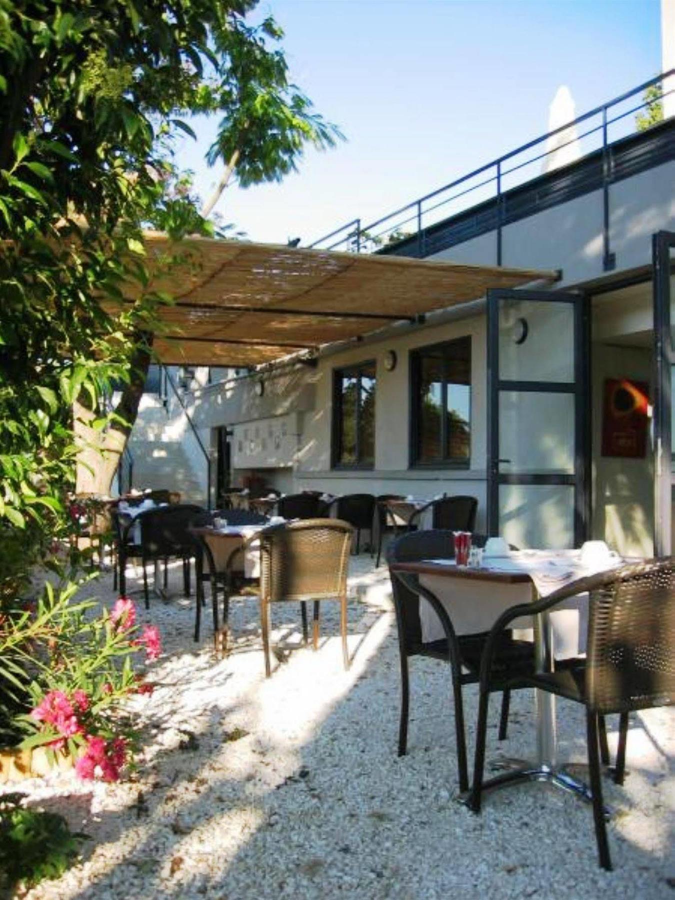 Les Jardins Du Canal Piscine Chauffee Aigues-Mortes Kültér fotó